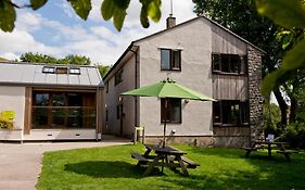 Yha Malham Hostel Exterior photo
